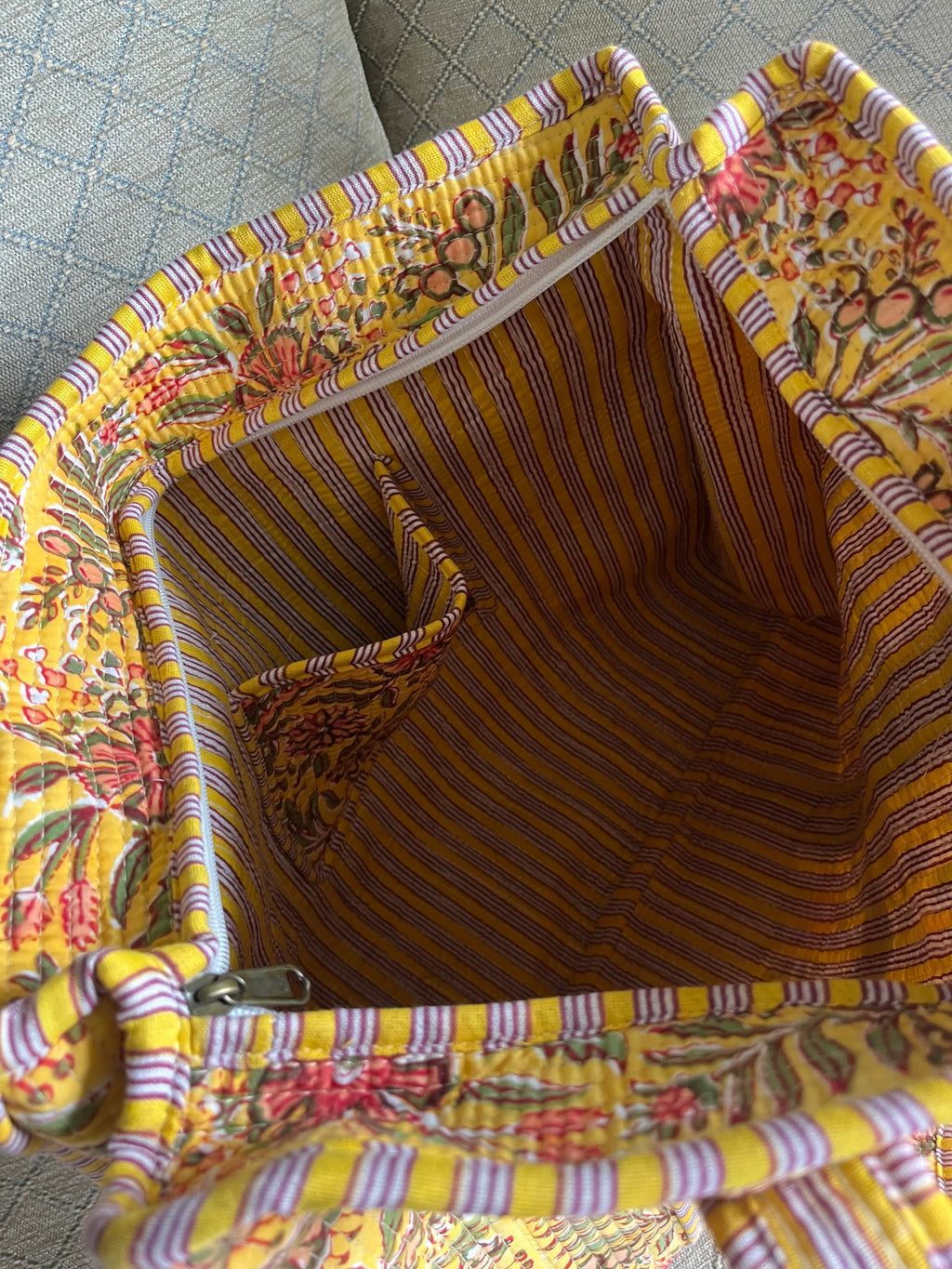 Large tote